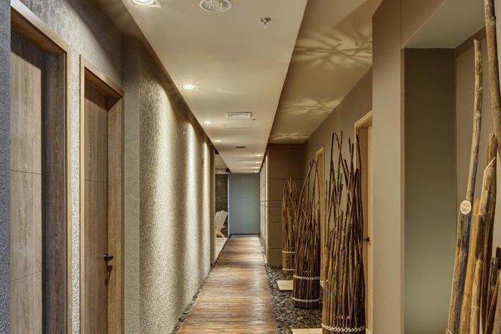 GHL Hotel Montería Exterior foto A corridor in a hotel